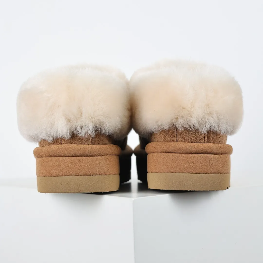 Pick up locally💰660 Core recommendation Good price Cashmere insoles are a very suitable choice for keeping warm in winter and at home. In the new year, uug launched a series of styles, which are partially geared towards the preferences of young consumers and have also moved to the forefront of fashion trends. Shoe body material Water-repellent coated suede upper 17mm UGGPURE™ implanted wool insole Lightweight non-slip comfortable rubber outsole With brand LOGO Trademark Comes with a full set of packaging Size: 35 36 37 38 39 40